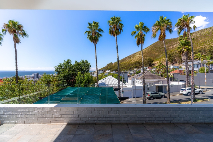 5 Bedroom Property for Sale in Fresnaye Western Cape